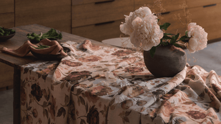 How to Host a Cozy Autumn Dinner Party: Table Setting, Menu and Atmosphere - Linen Tales 