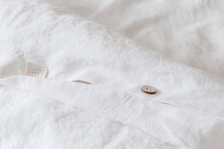 HOW TO PROPERLY CARE FOR YOUR WHITE LINEN PIECES? - Linen Tales Global 