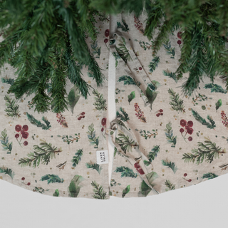 Winter Berries on Light Natural Linen Christmas Tree Skirt 2